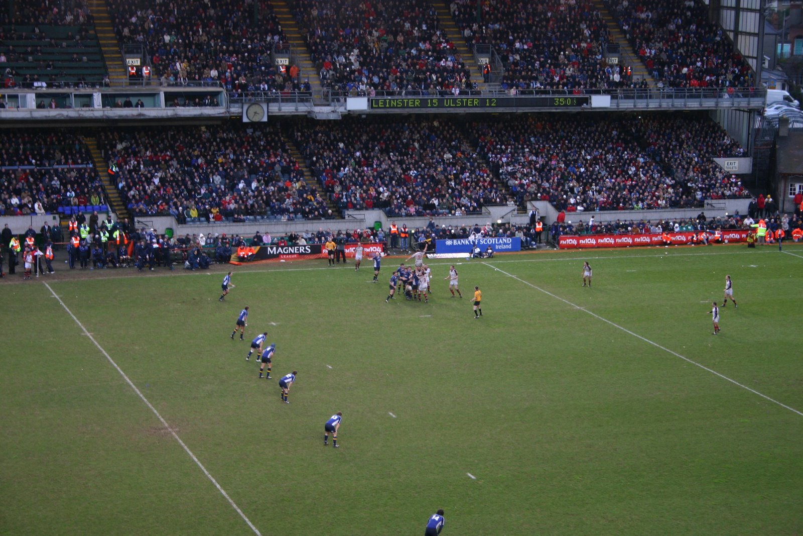 Leinster ready to move down the field for a try (we might call it a touchdown).  At this point we have the lead in the game.