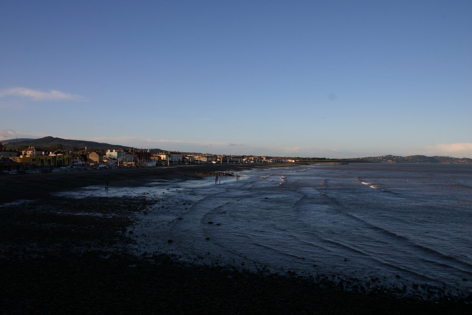 ...and a wide shot of Bray.