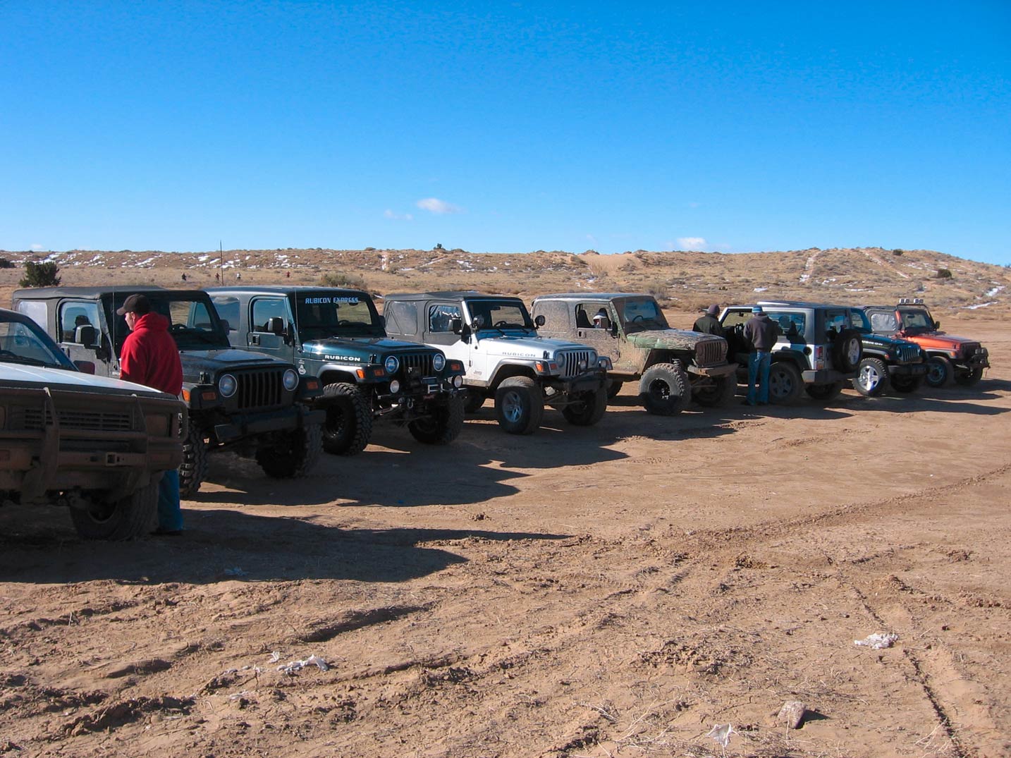 Everyone lined up at the airdown spot, 10am-ish