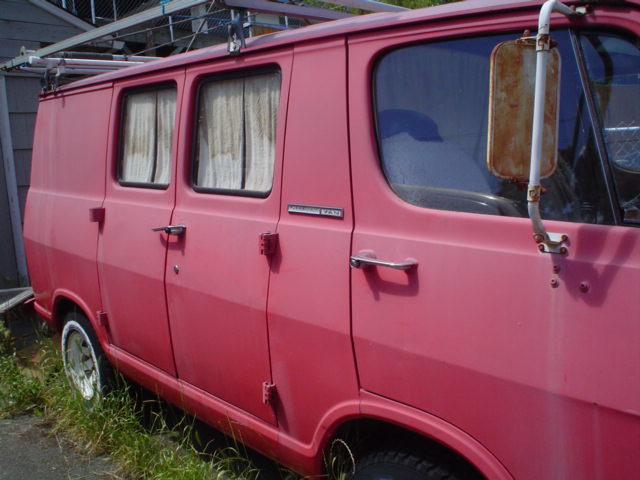 van 004