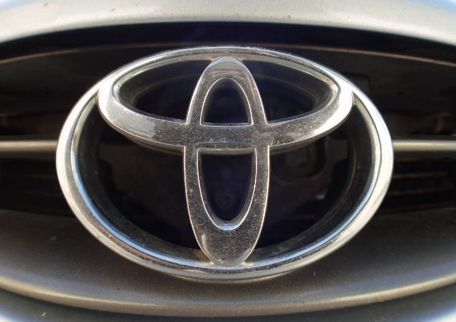 Toyota Symbol (F.E.)