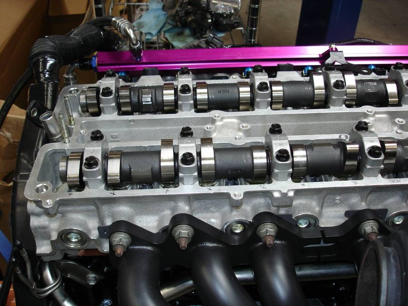 Engine_build_2_HKS_rail_cams_closeup_2